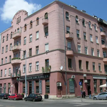 Cosy Apartment, Good Location, Cheap Parking In 50m Budapest